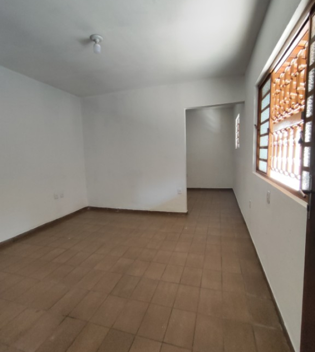 C3825 29.jpg